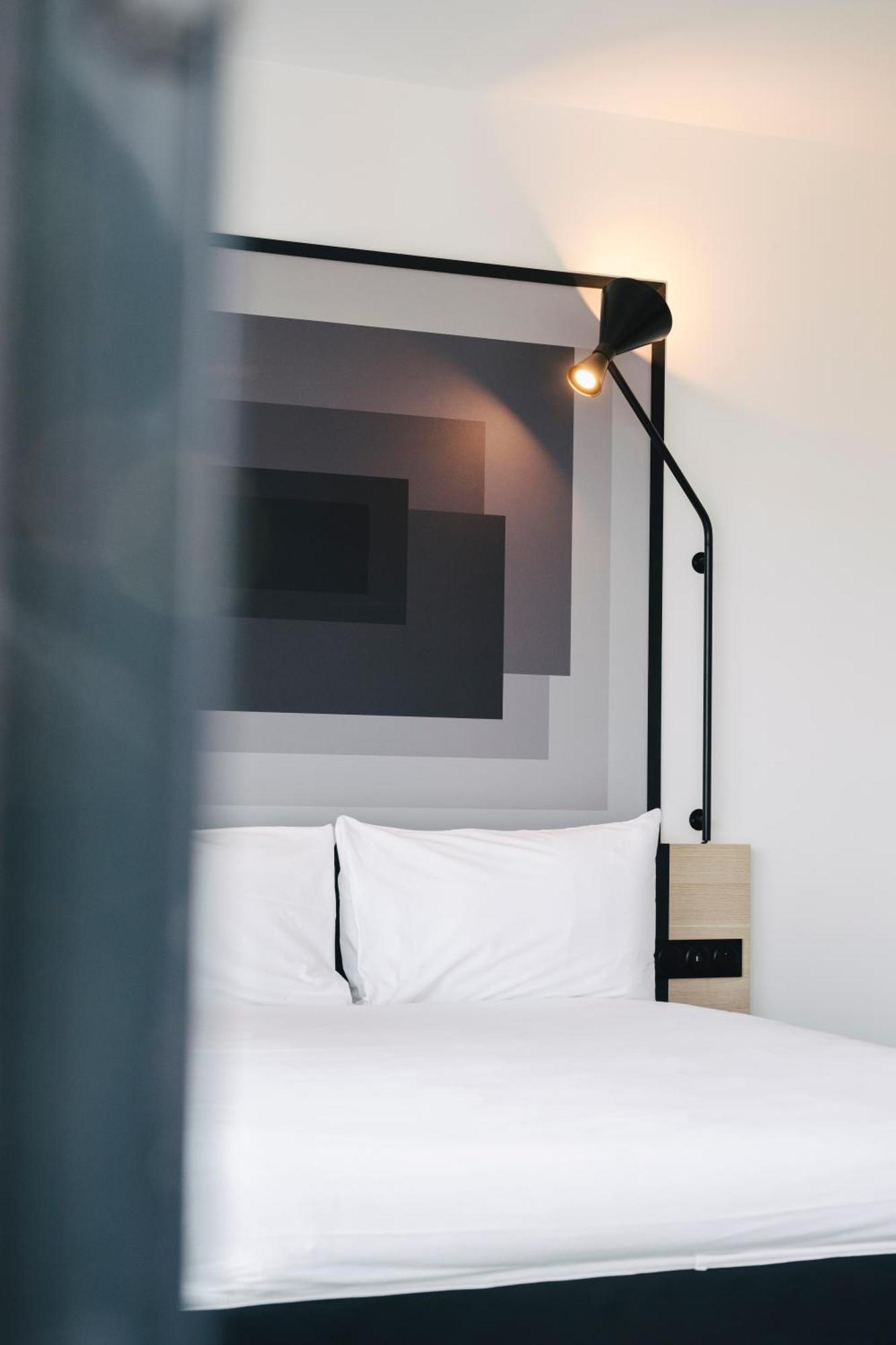 Отель Ibis Rouen Centre Rive Droite Pasteur Экстерьер фото